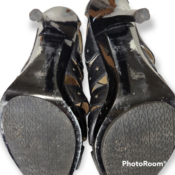 Michael Kors Black Studded heels size 6M - Picture 10 of 13